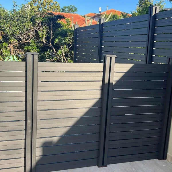 גדר פולימרית שחורה