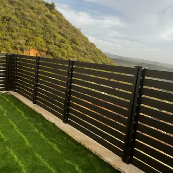 גדר פולימרית שחורה